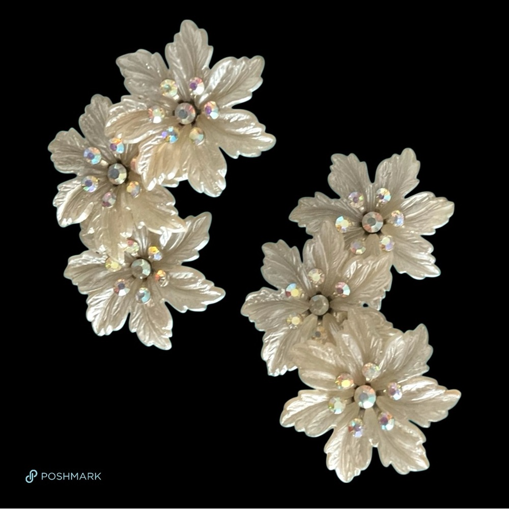 💖 Vintage Floral AB Crystal Clip On Earrings 💖